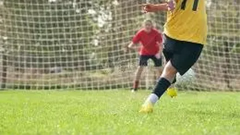 PDD直播透露：小龙堡将于24日加盟RNG战队